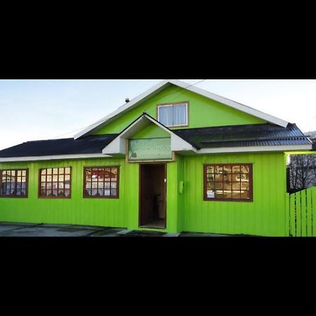 Hotel Hostal Beagle Puerto Williams Esterno foto